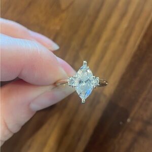 1.56 ct Marquise Diamond ring